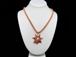 Necklace With Bicone Flower Beads_DEWI -